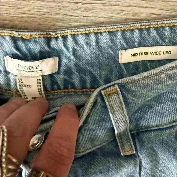 Forever 21 Mid Rise Wide Leg Jeans Size 29 Boho - Picture 3 of 3